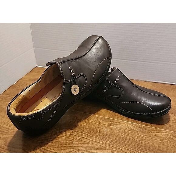 Clarks Womens Shoes Brown Leather Size 8.5 M Slip On Comfort Unstructured Loop - Picture 1 of 11